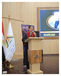 رئيس جامعة بنها خلال حفل تخرج دفعة جديدة من كلية التربية